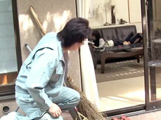 Nippon Teen's Banging Secret with Repairman Gets Wild and Unprotected